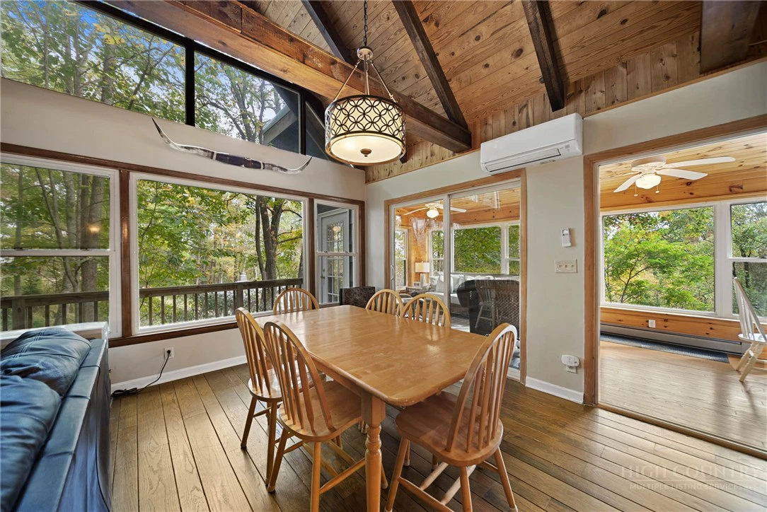 Image number 5 for the current listing
