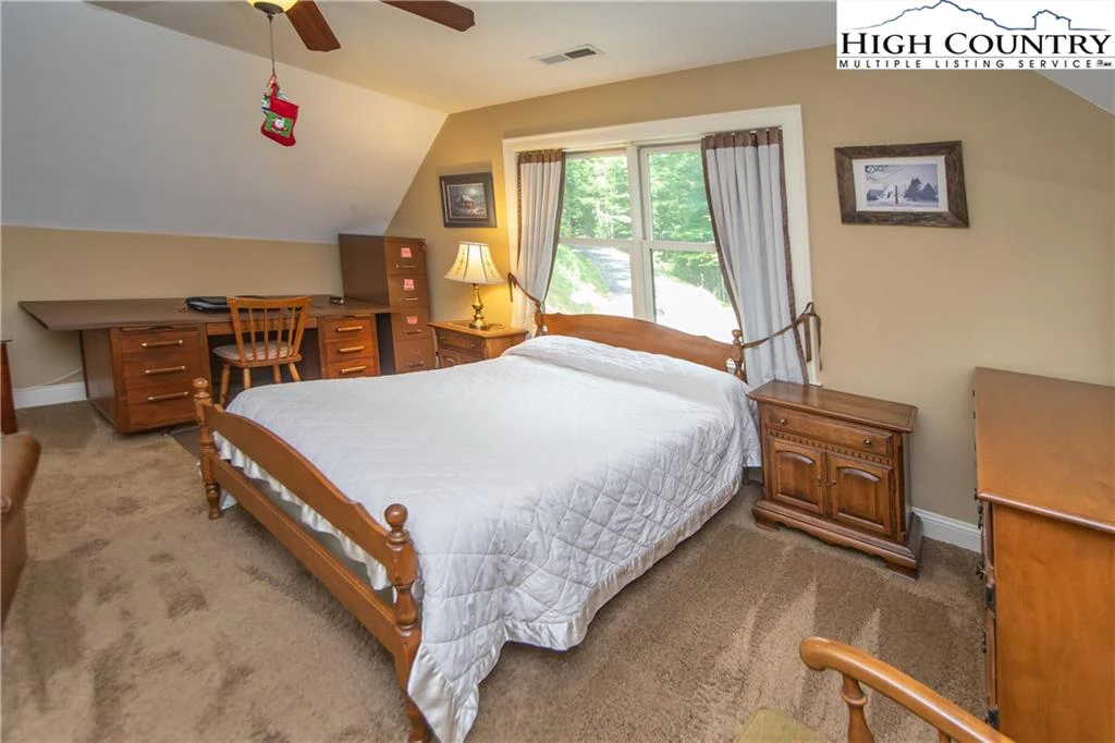 Image number 6 for the current listing