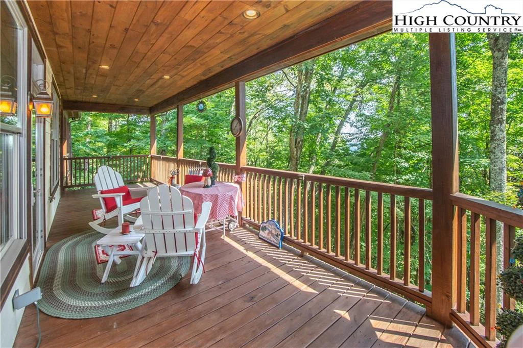 Image number 2 for the current listing