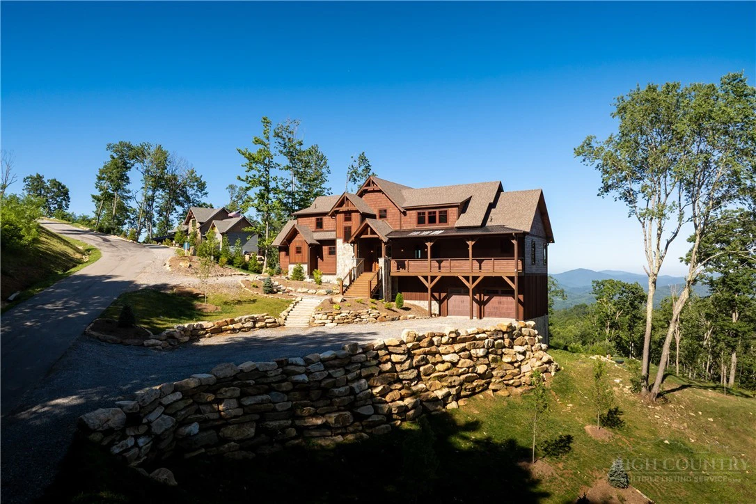 Image number 4 for the current listing