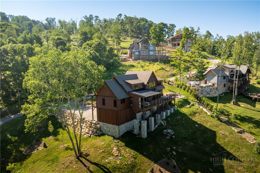 Image number 6 for the current listing