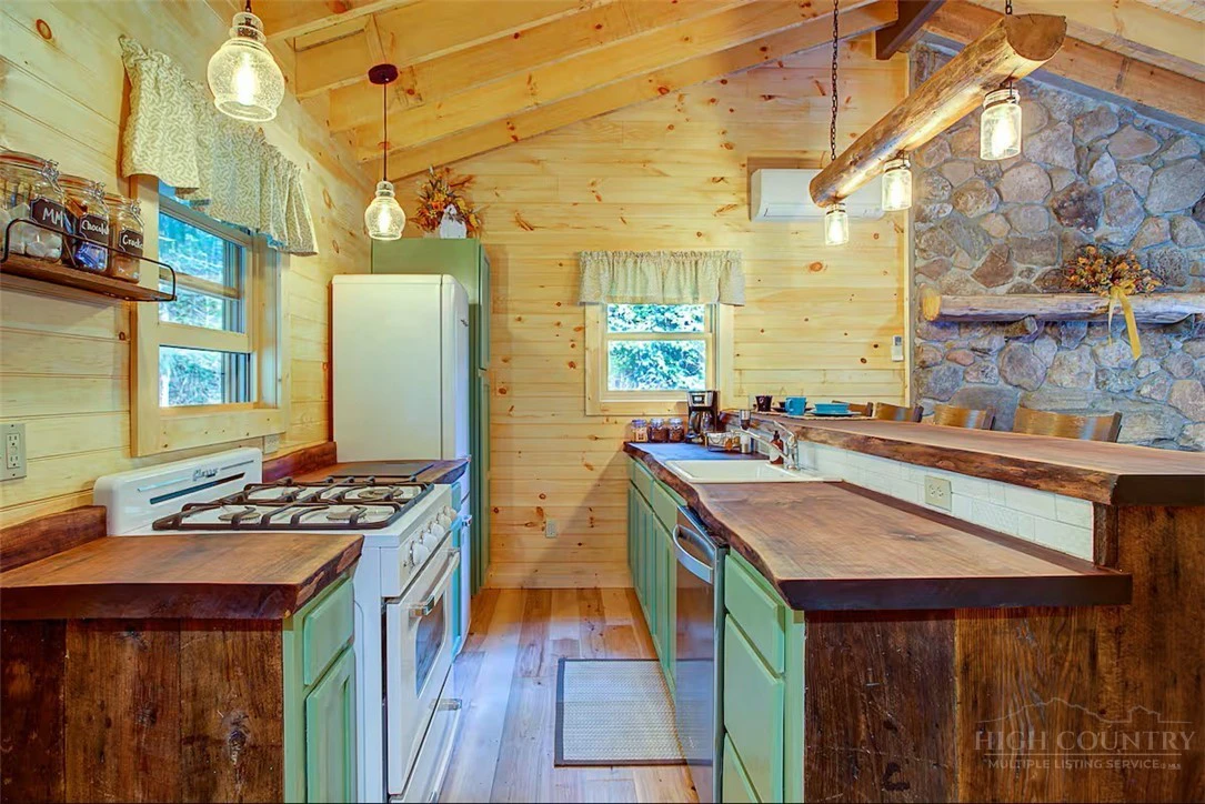 Image number 6 for the current listing
