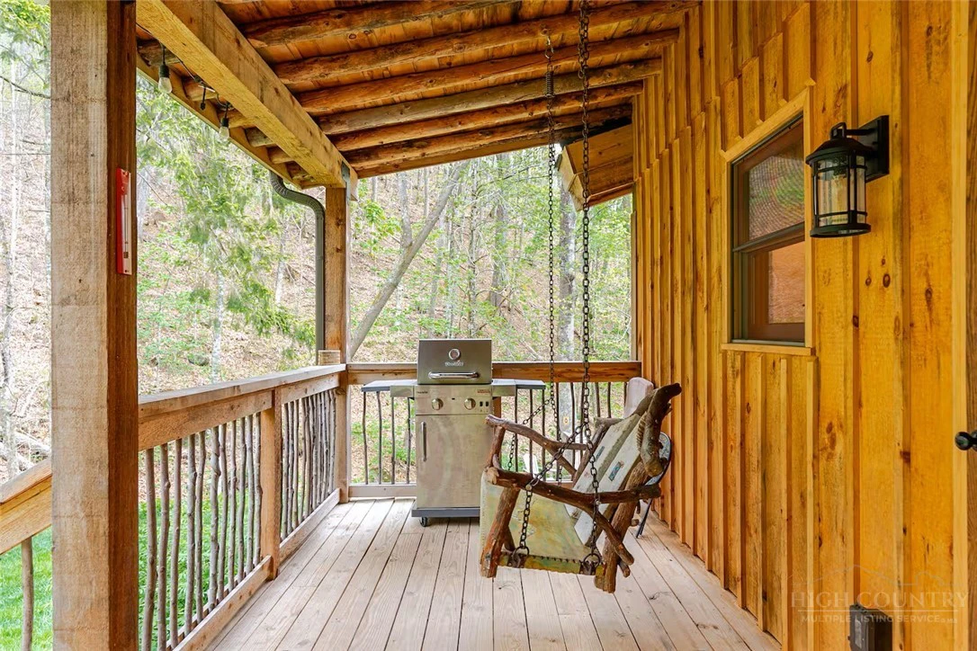 Image number 16 for the current listing