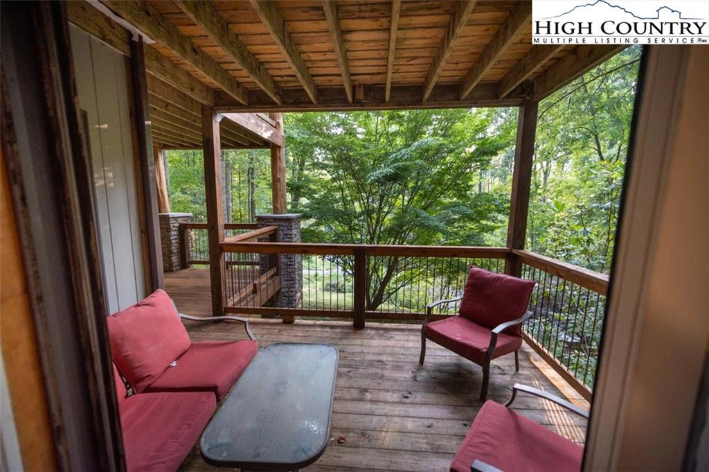 Image number 7 for the current listing