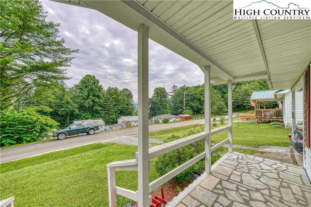 Image number 2 for the current listing