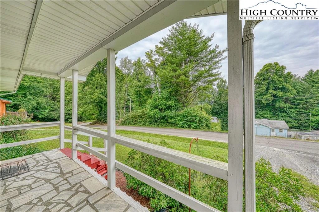 Image number 11 for the current listing