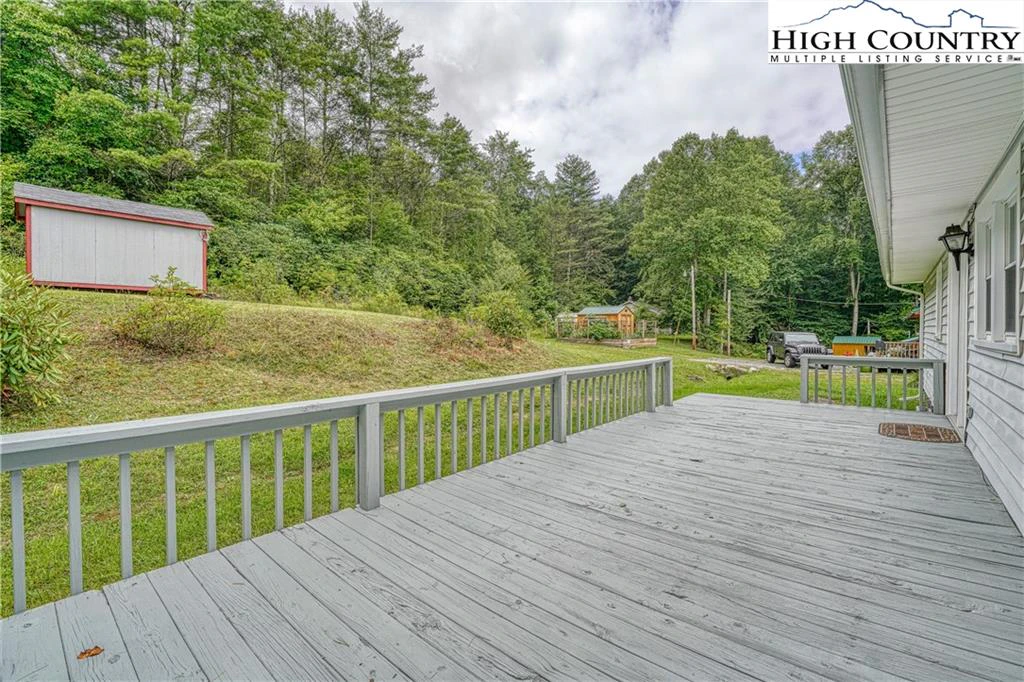 Image number 13 for the current listing