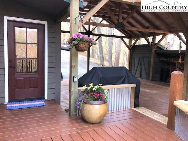 Image number 2 for the current listing