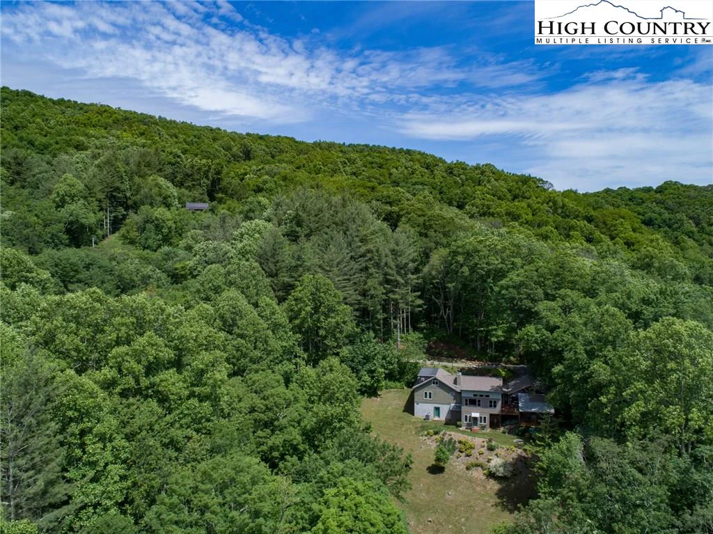 Image number 17 for the current listing