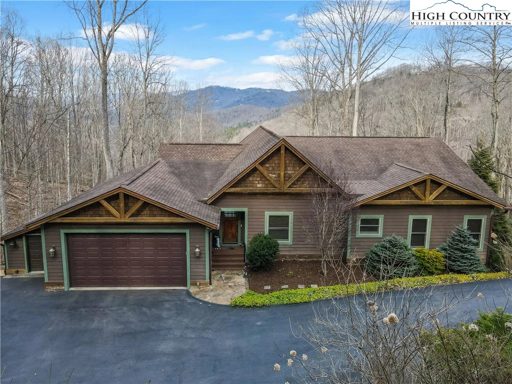 Image number 1 for the current listing