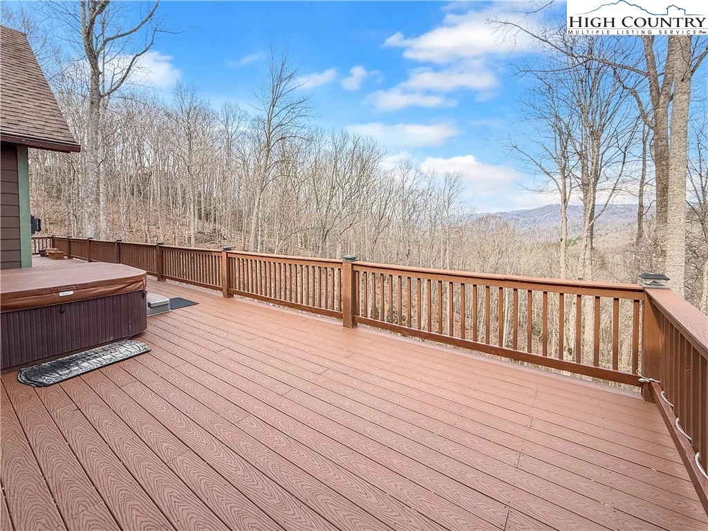 Image number 14 for the current listing