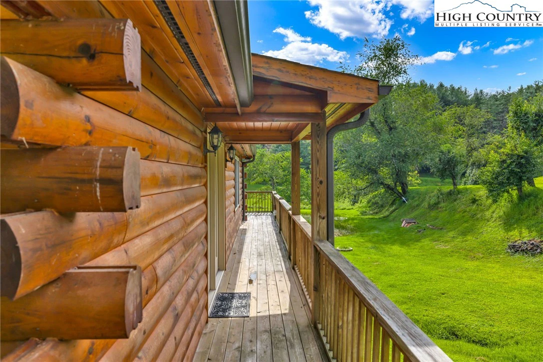Image number 5 for the current listing