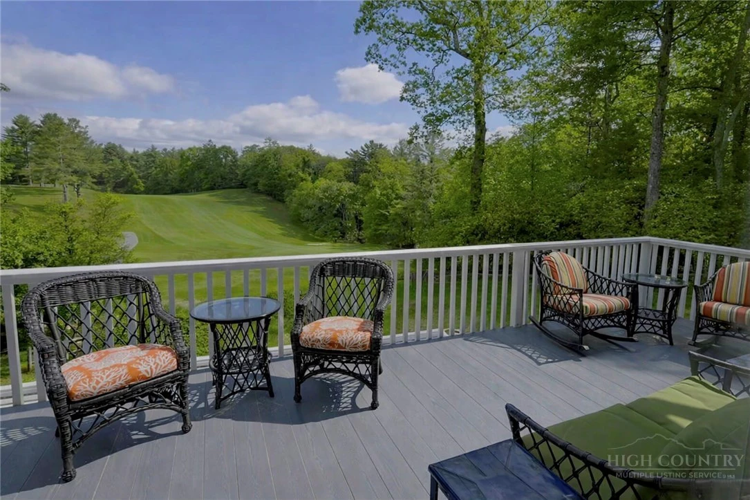 Image number 9 for the current listing