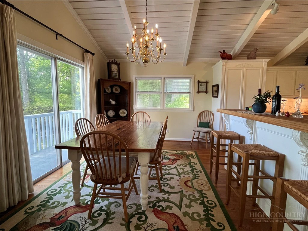 Image number 10 for the current listing