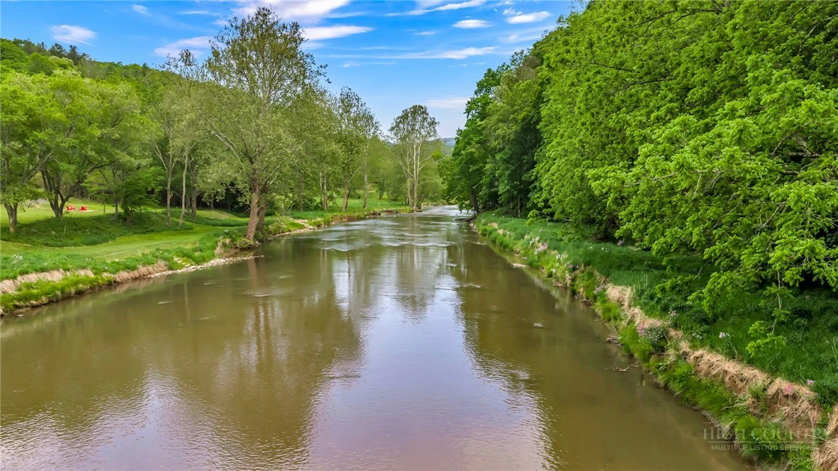 Image number 5 for the current listing