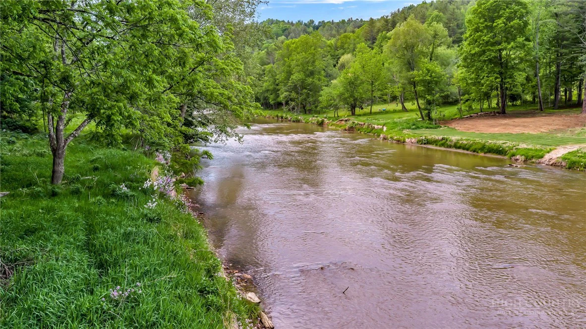 Image number 7 for the current listing