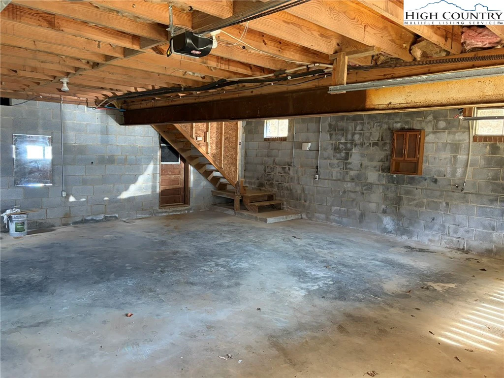 Image number 6 for the current listing