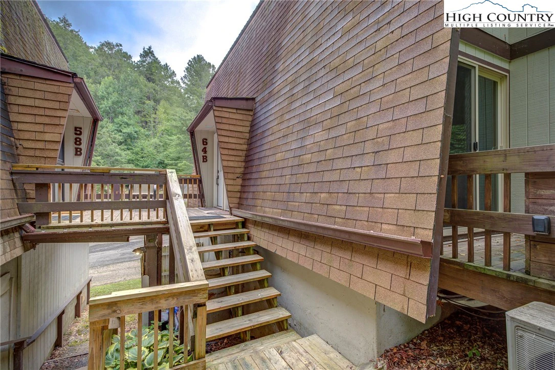 Image number 9 for the current listing