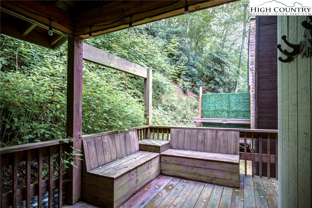 Image number 4 for the current listing