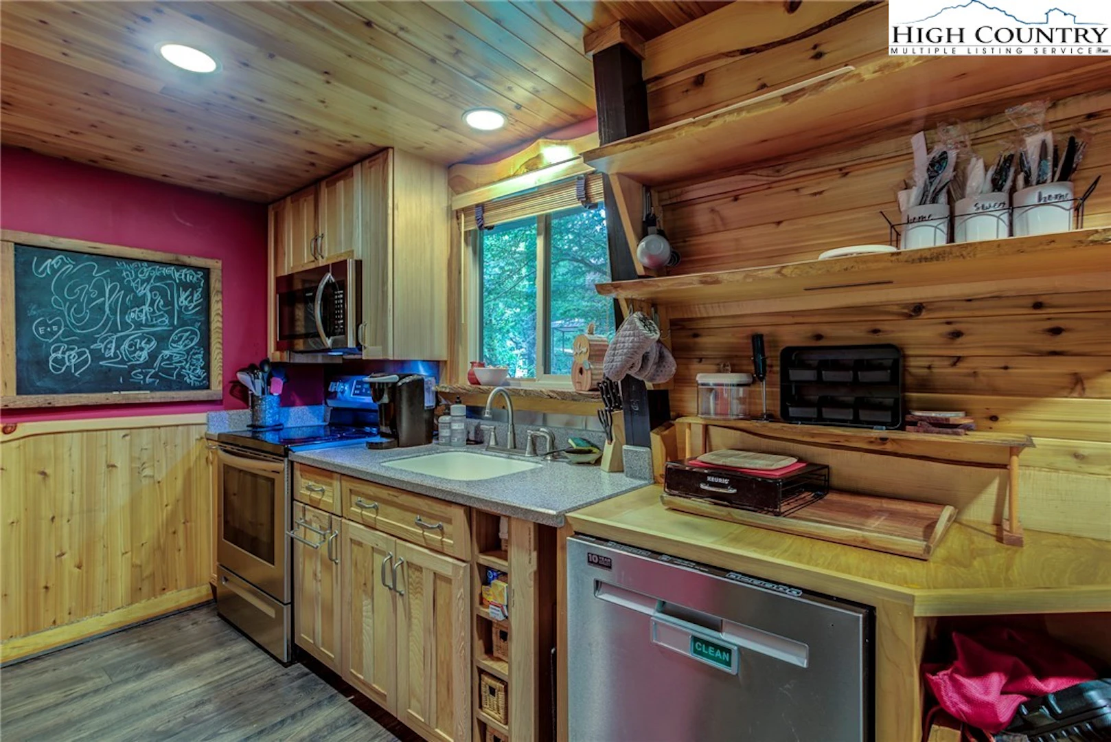 Image number 18 for the current listing
