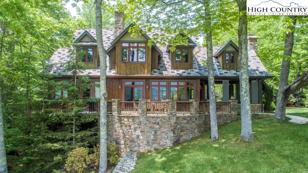 Image number 1 for the current listing