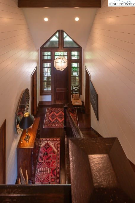 Image number 10 for the current listing