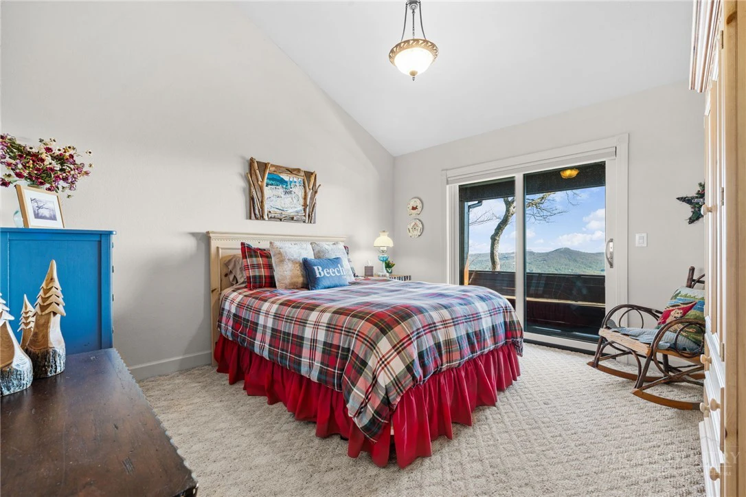 Image number 7 for the current listing
