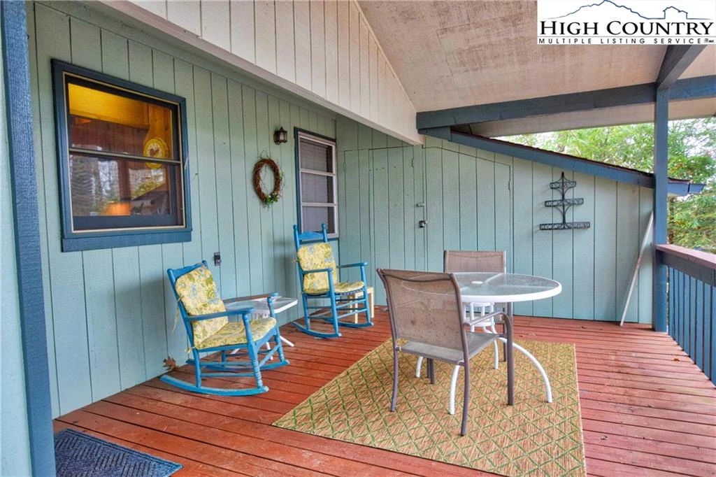 Image number 7 for the current listing