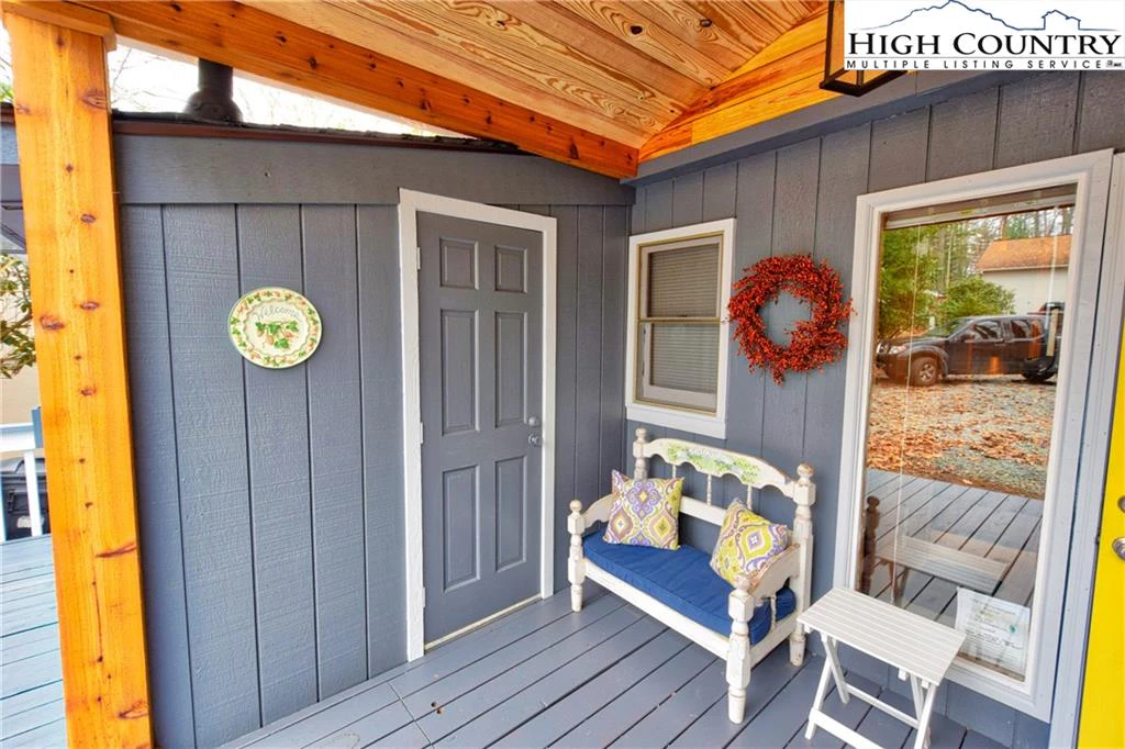 Image number 6 for the current listing