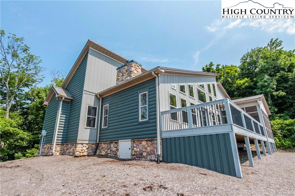 Image number 11 for the current listing
