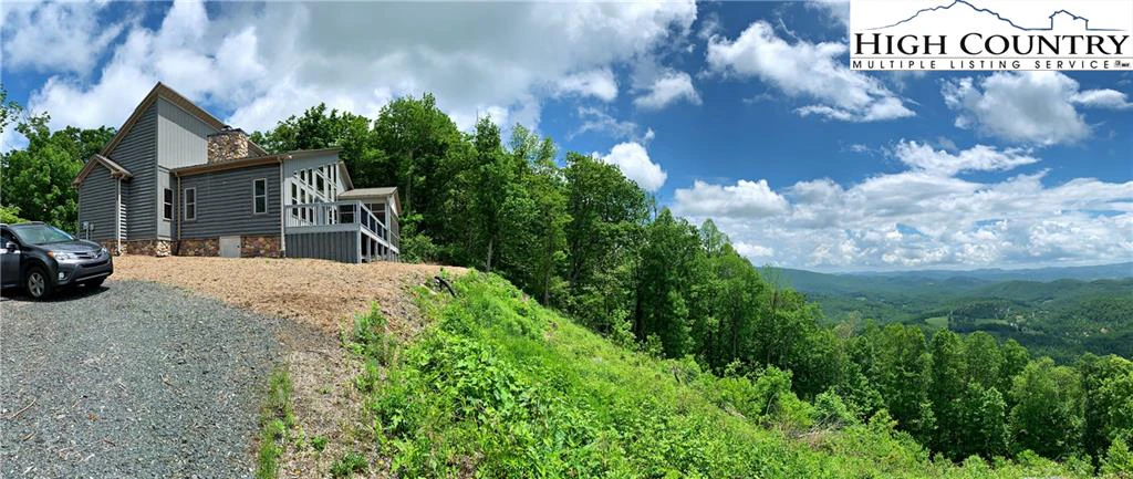 Image number 17 for the current listing