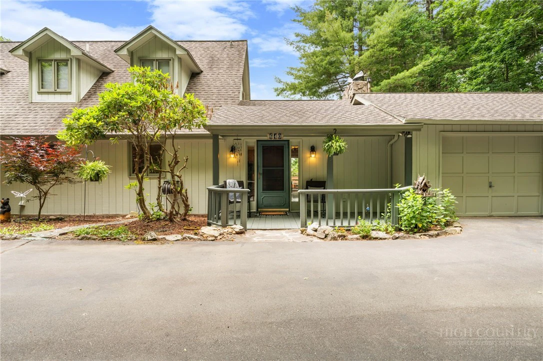 Image number 3 for the current listing