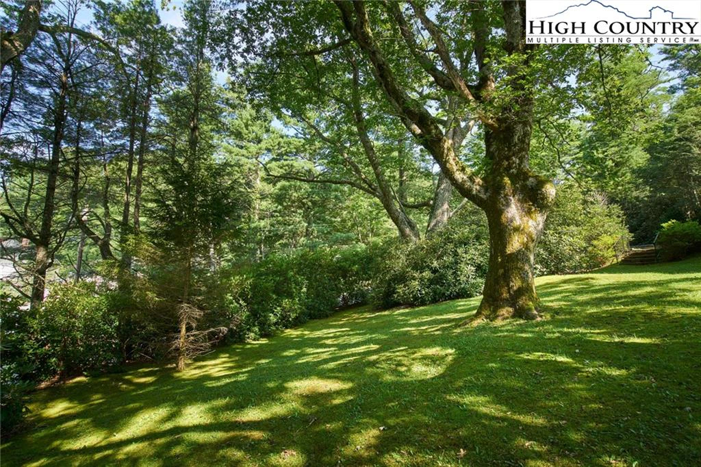 Image number 21 for the current listing