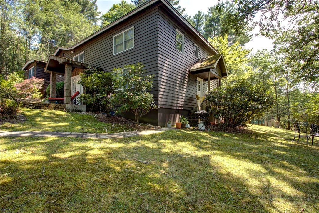 Image number 2 for the current listing