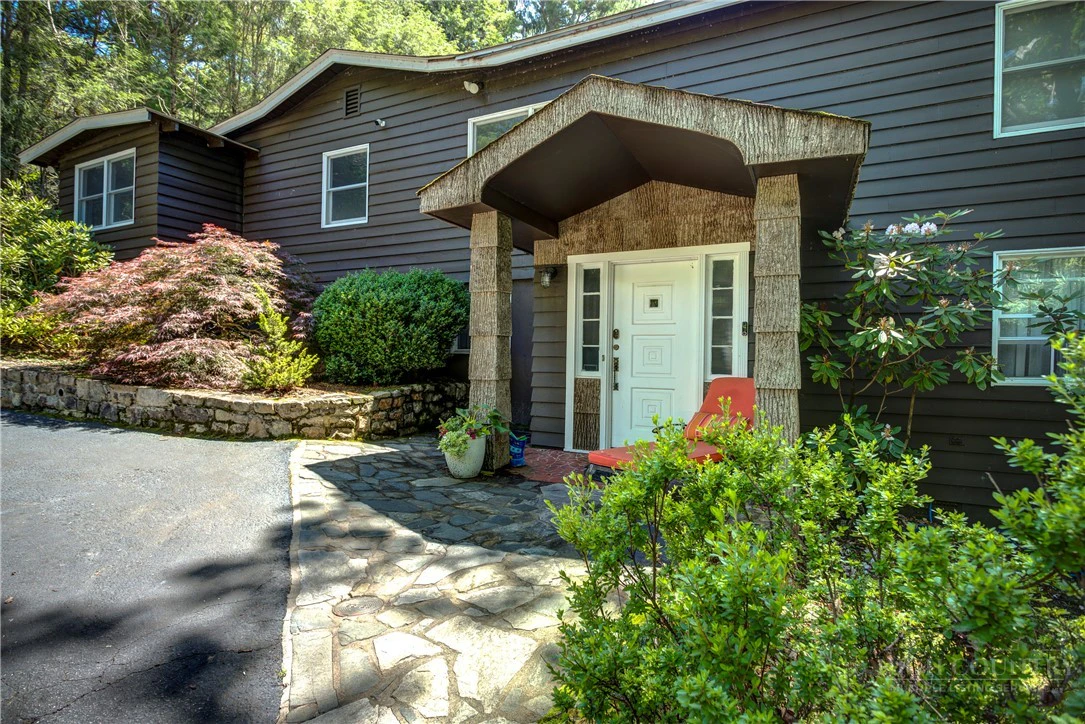 Image number 3 for the current listing
