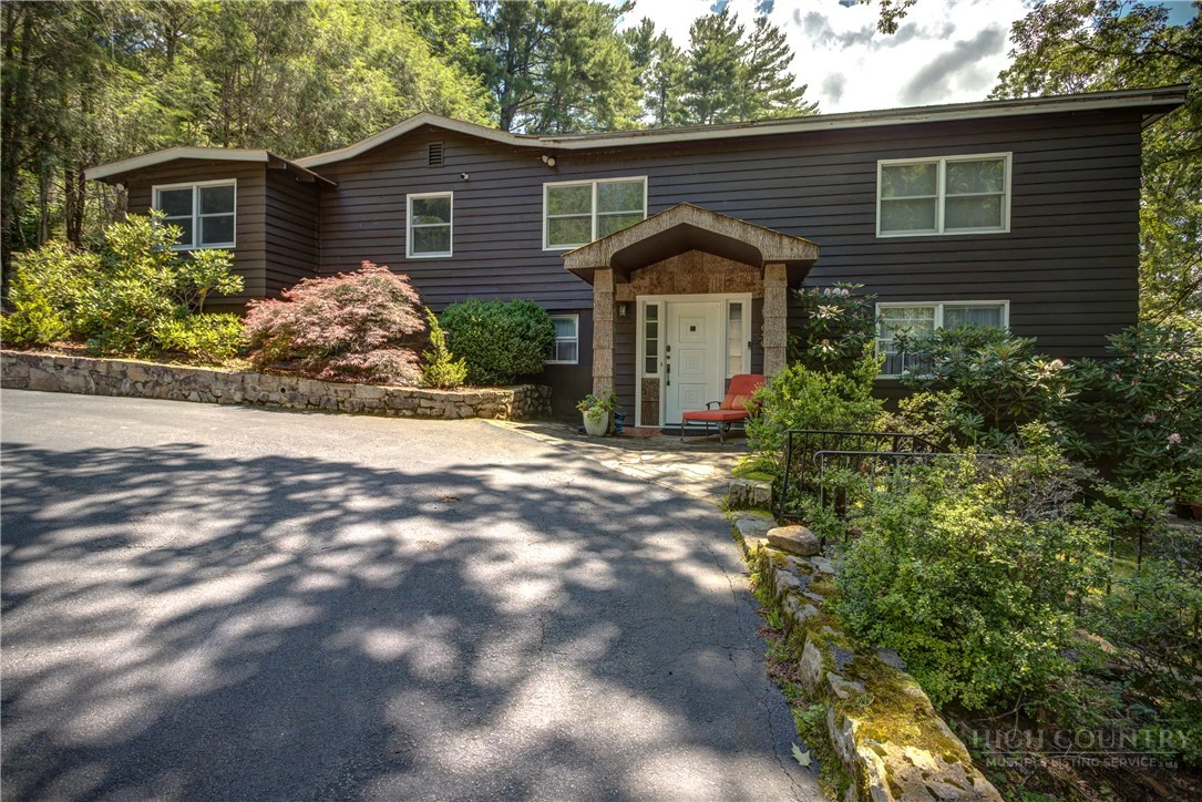 Image number 5 for the current listing