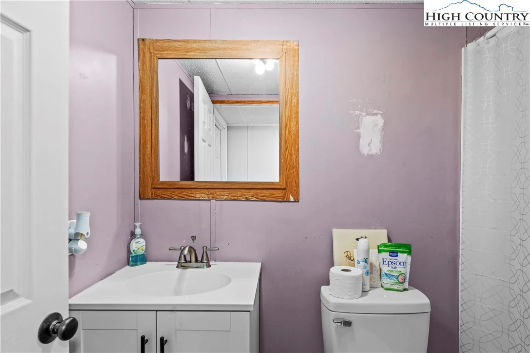 Image number 10 for the current listing