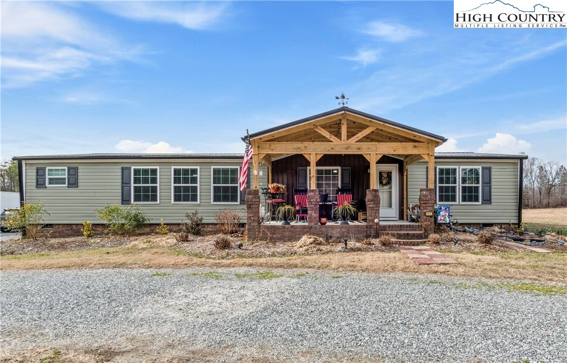 Image number 1 for the current listing