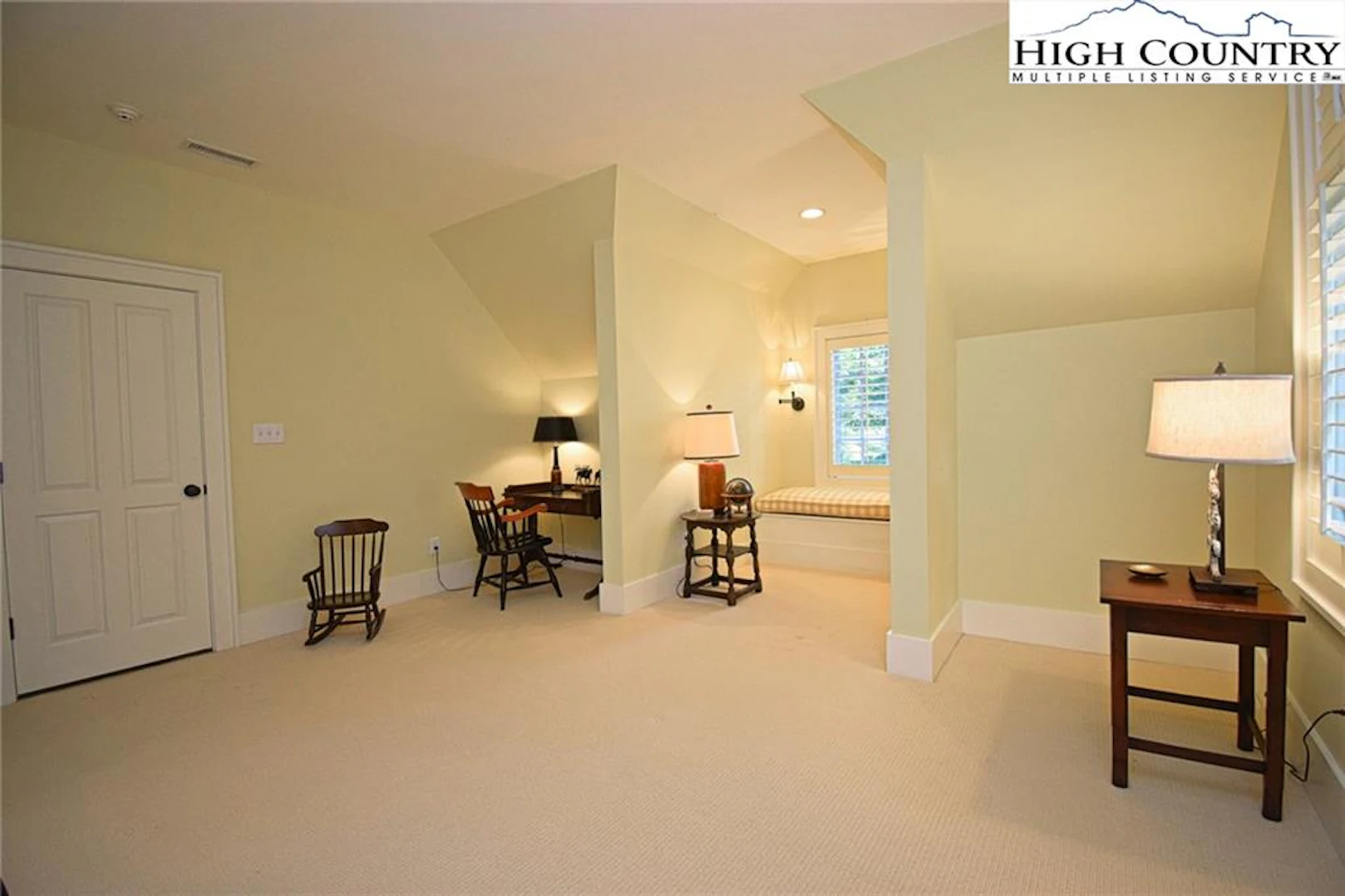 Image number 10 for the current listing