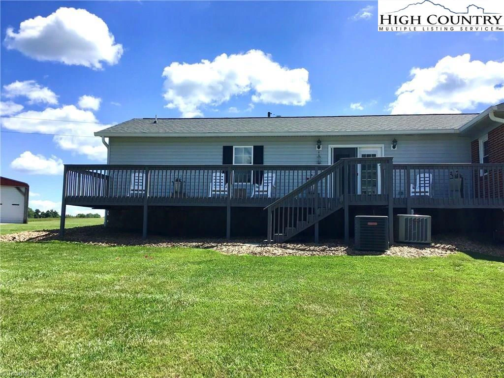 Image number 17 for the current listing
