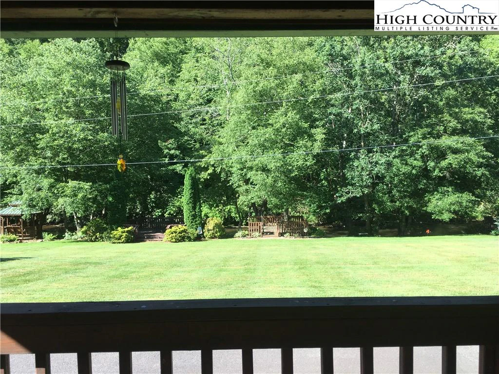 Image number 3 for the current listing
