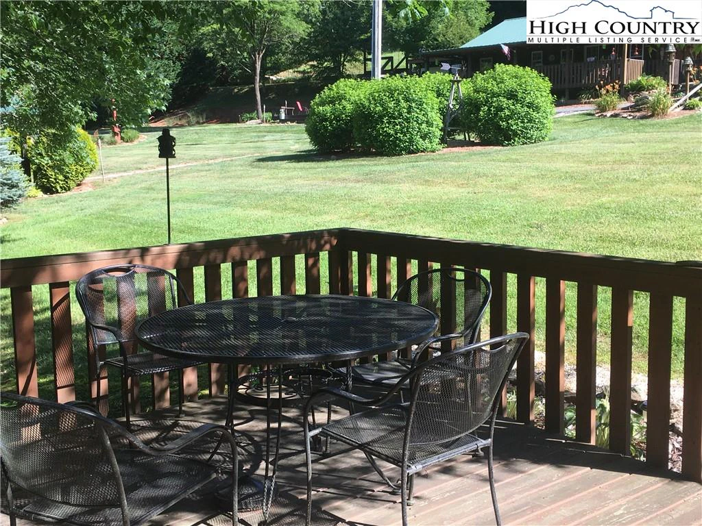 Image number 18 for the current listing