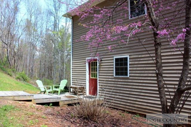 Image number 17 for the current listing