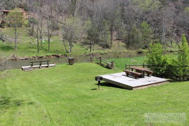 Image number 15 for the current listing