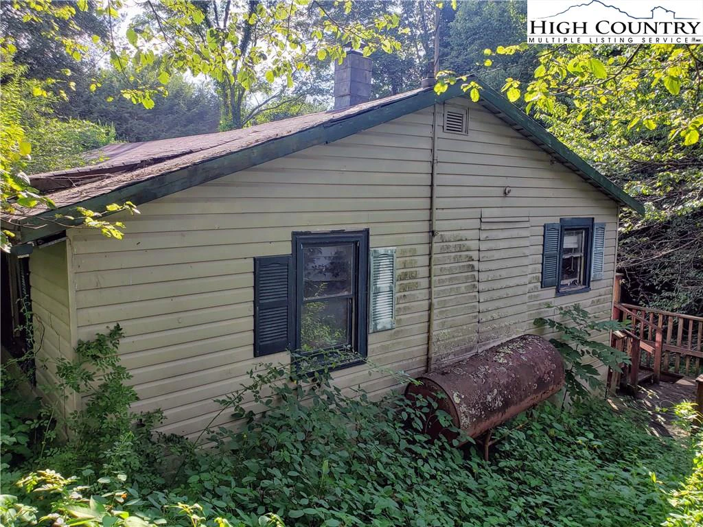 Image number 3 for the current listing