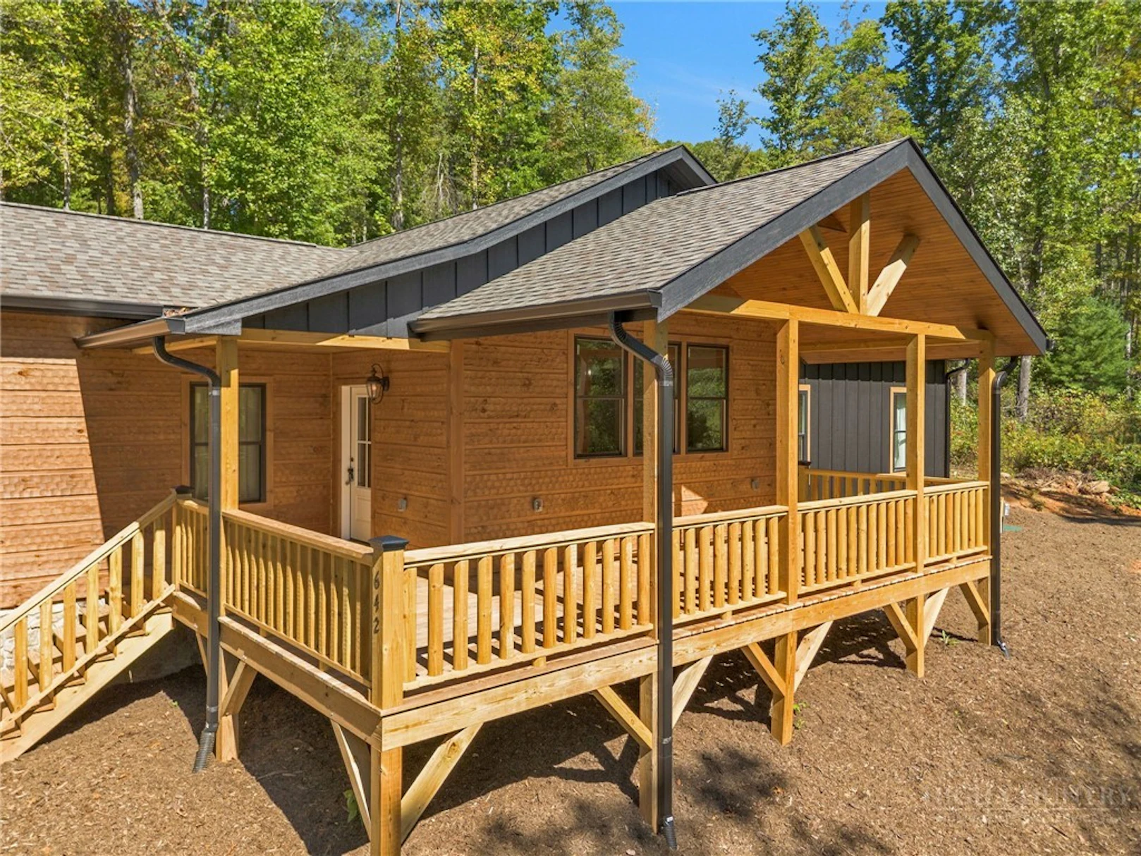 Image number 5 for the current listing