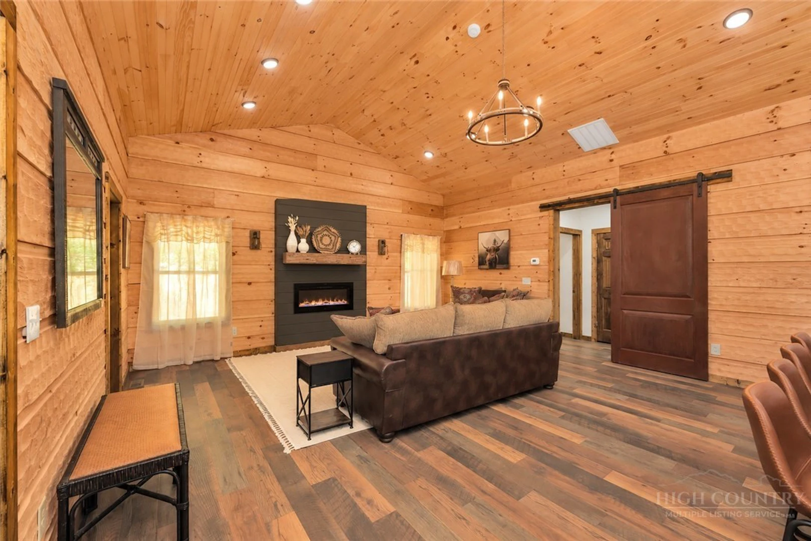 Image number 10 for the current listing