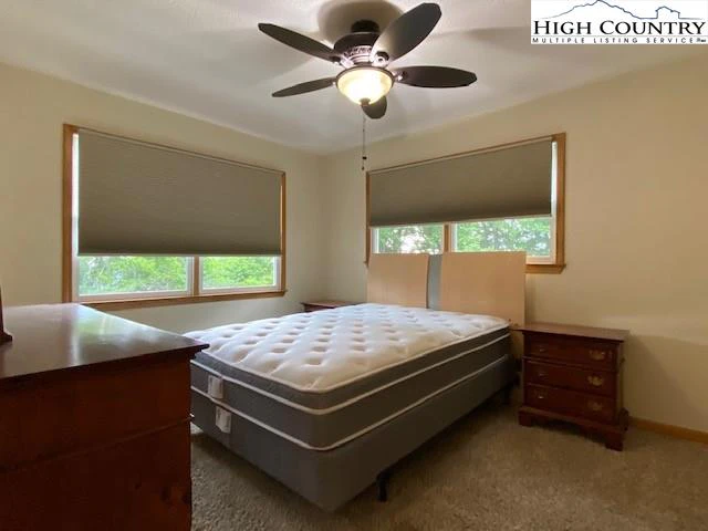 Image number 19 for the current listing