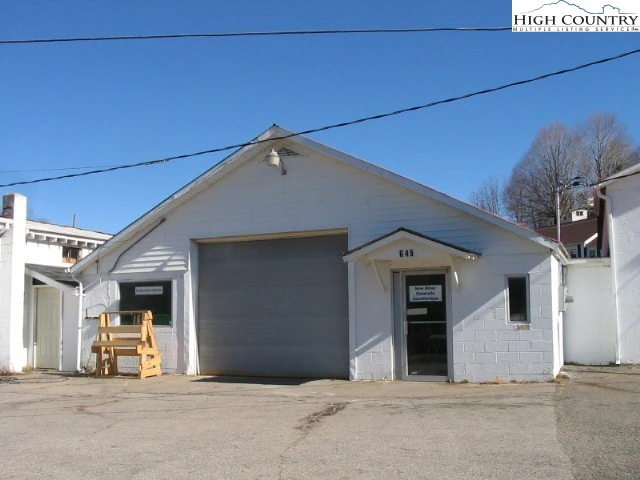 Image number 3 for the current listing