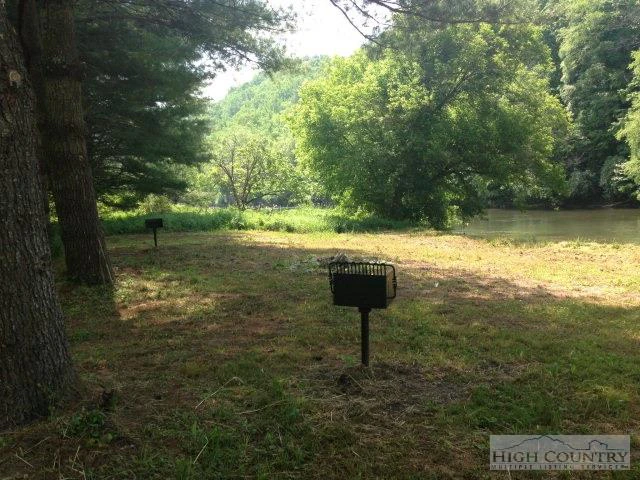 Image number 14 for the current listing